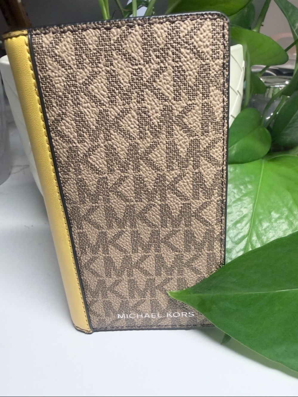 Michael Kors Men's Cooper Signature Logo Leather Bi-Fold Wallet (Daisy Yellow)